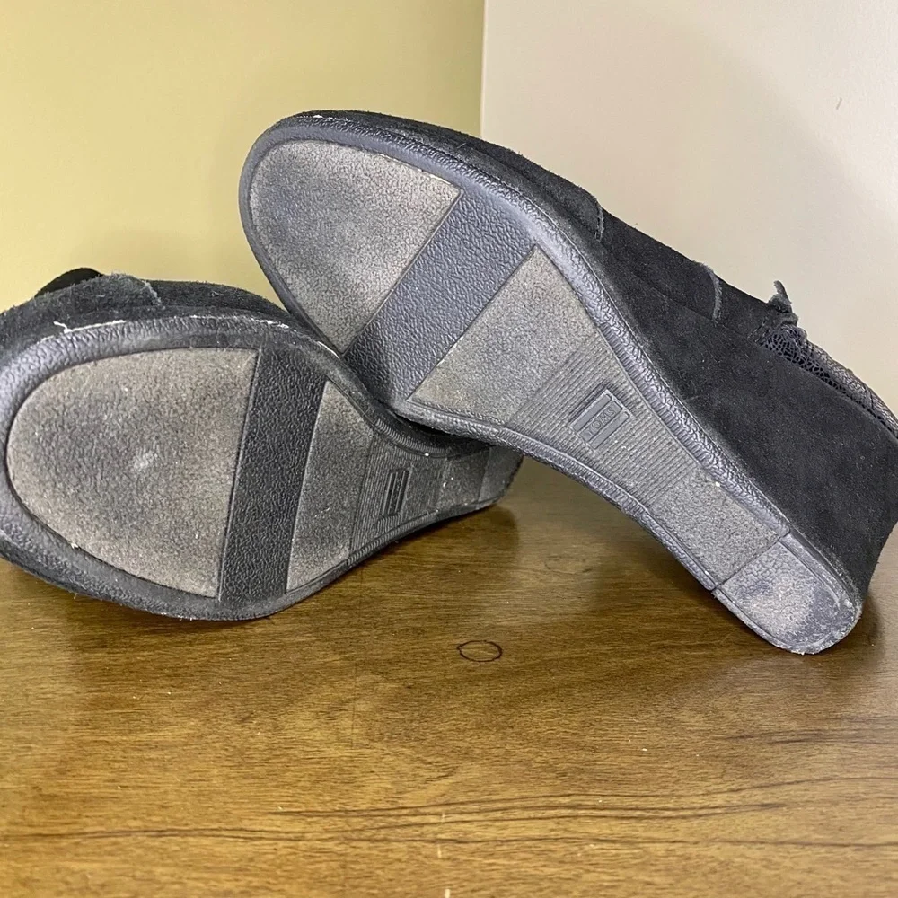 Toms 2-tone Suede Wedge Black Size W8